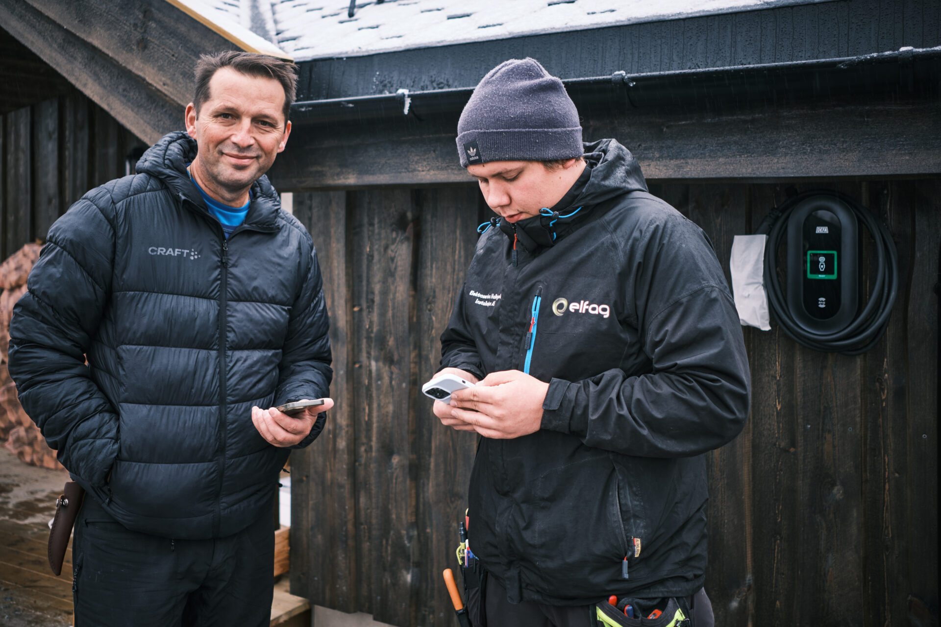 Installasjon av elbillader på hytte – bilde 1